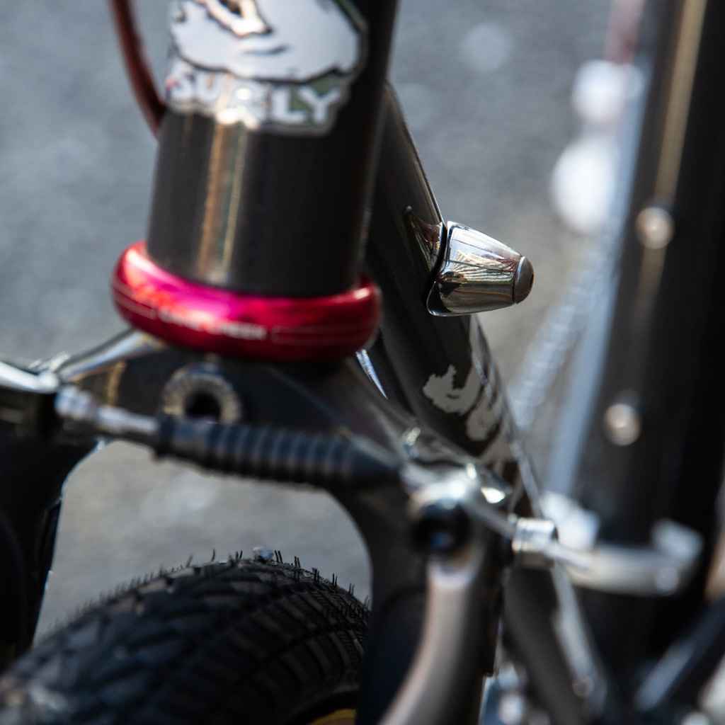 Bluelug - Downtube Shift Boss Cover (silver)