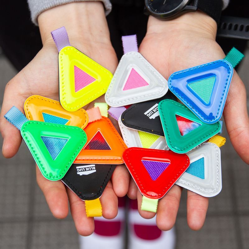 Bluelug - Mini Triangle Reflector (Neon Red)