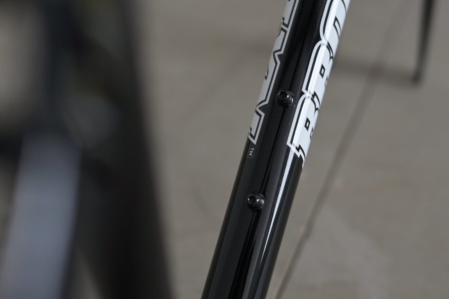 Brooklyn Machine Works - Gangster V.4 (gloss black)