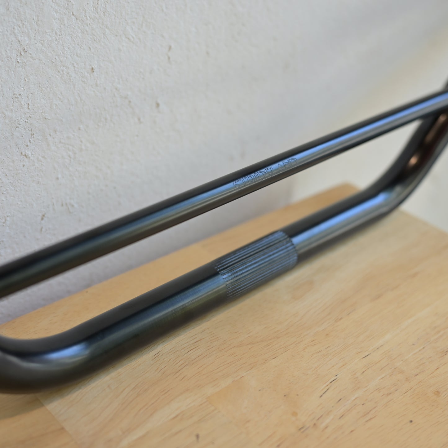 Stridsland - Anchor Bar (black)