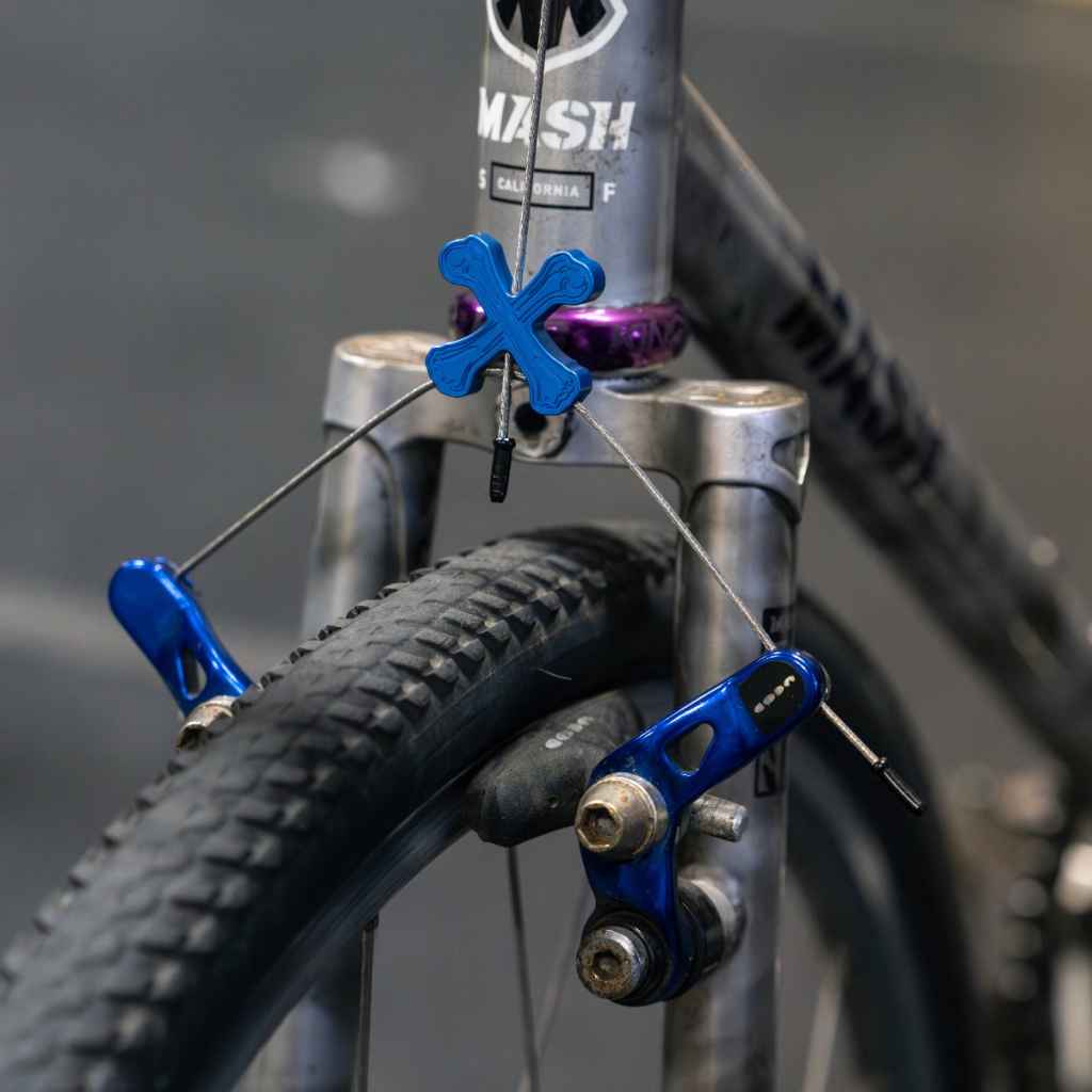 Boneshaker MTB - Crossbone Cable Hangers (silver)