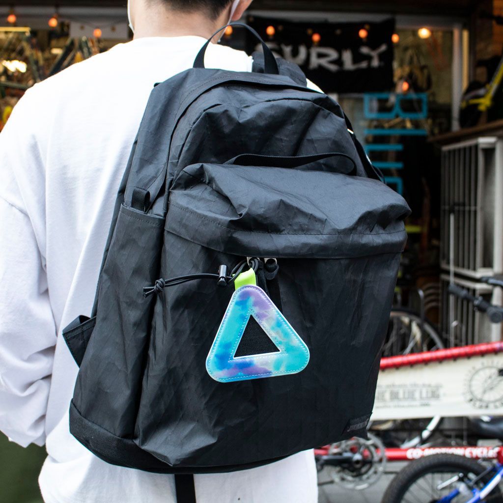 Bluelug - Triangle Reflector (sherbet)