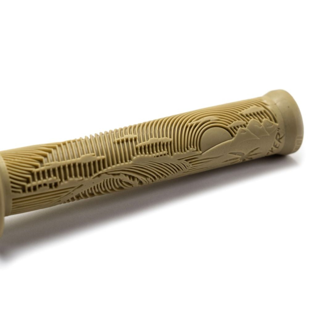 ODI - Hucker Grip with flange (sand)