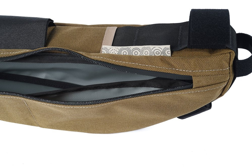 Outershell - Half Frame Bag (leopard)