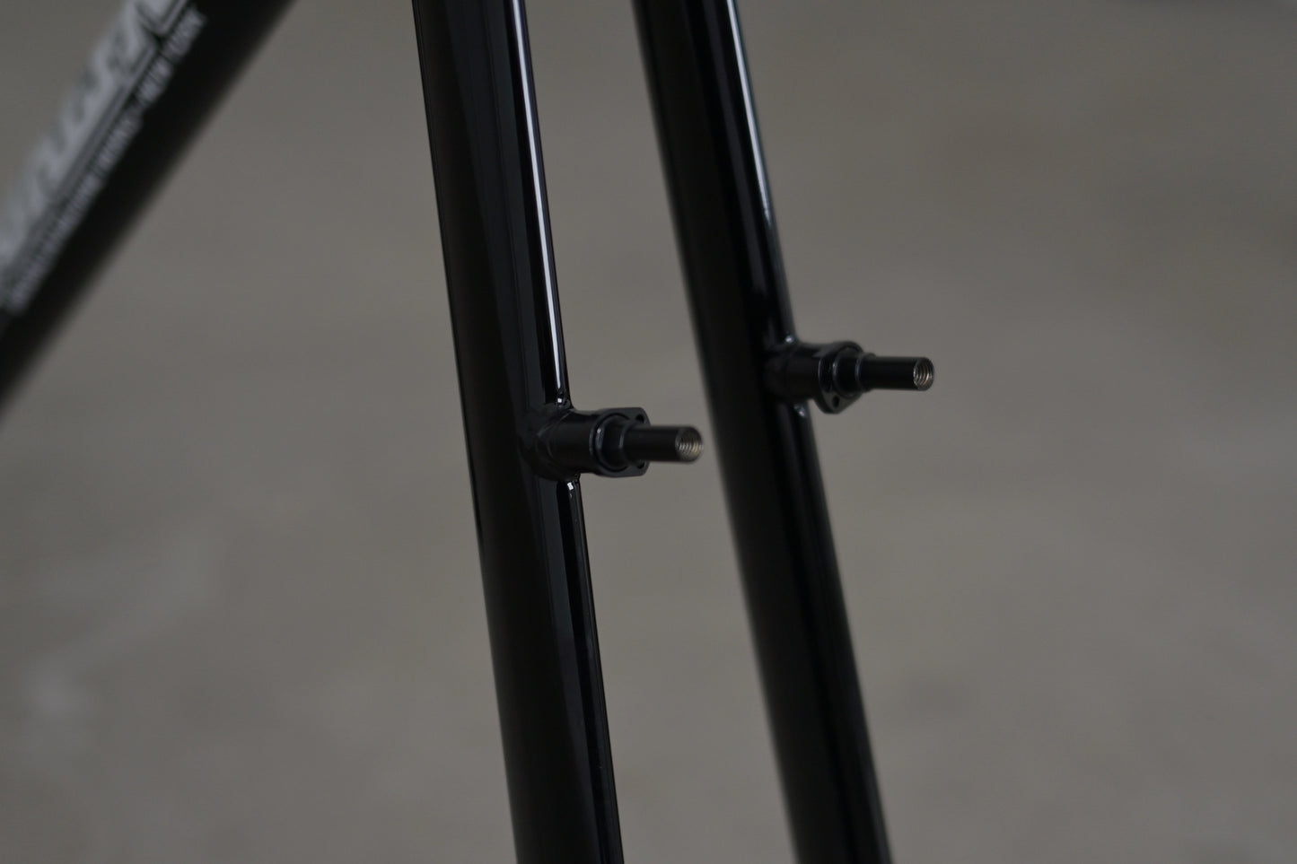 Brooklyn Machine Works - Gangster V.4 (gloss black)