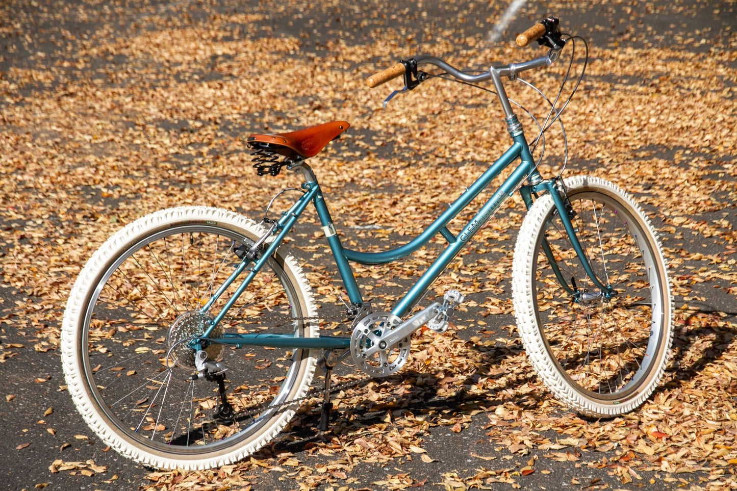 Fairweather - Dirt Lander Tire 26" x 2.1 (ivory)